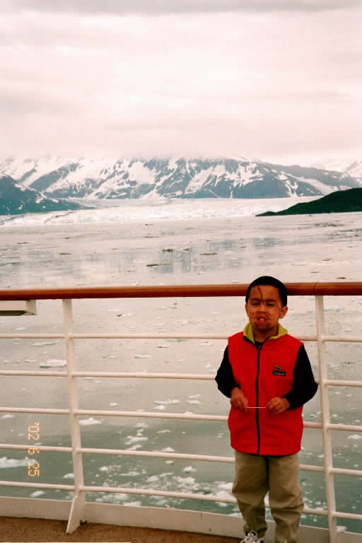 alaskaship7.JPG (93072 bytes)